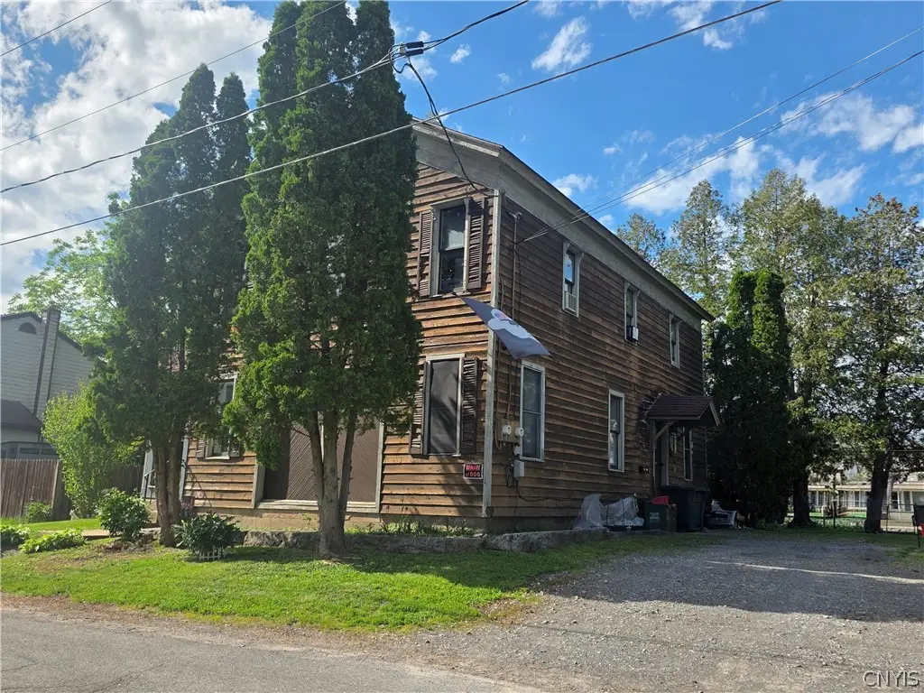216 S Canal Street, Canastota, NY 13032 - #1
