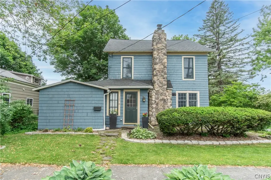 107 W Hamilton Street, Sackets Harbor, NY 13685 - #2