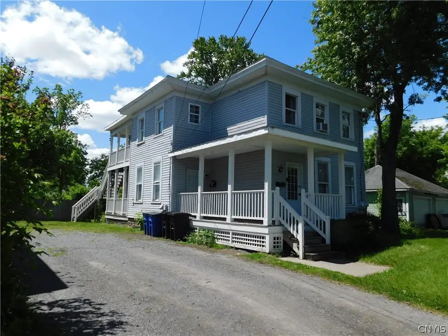 304 E Ellis Street, East Syracuse, NY 13057 - #3
