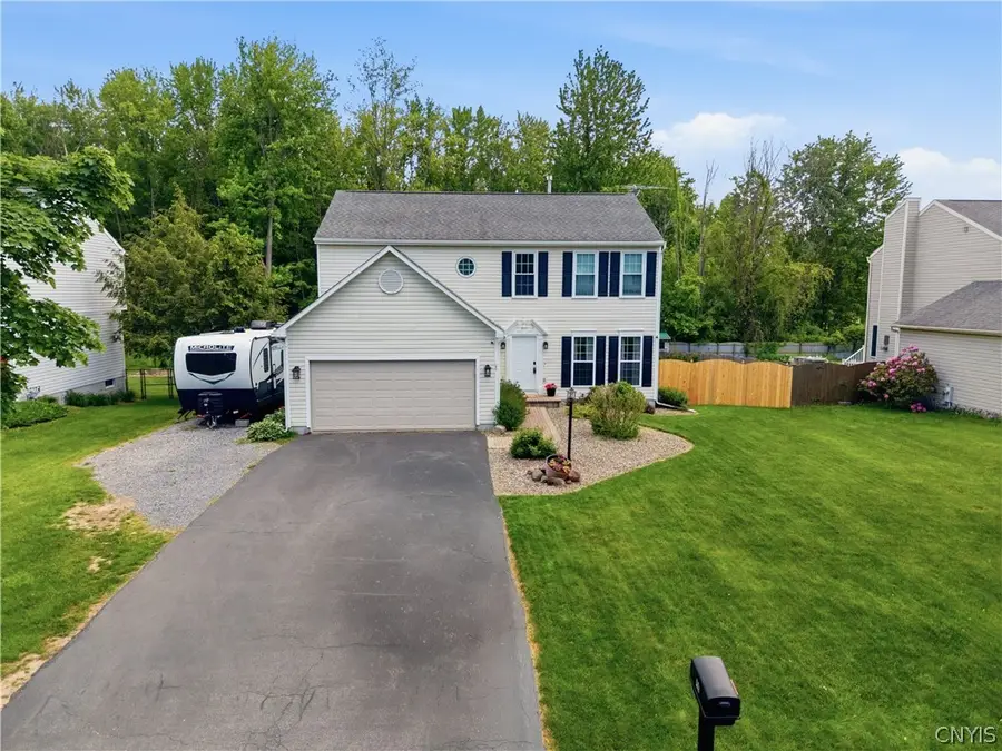 49 Chaucer Circle, Baldwinsville, NY 13027 - #2