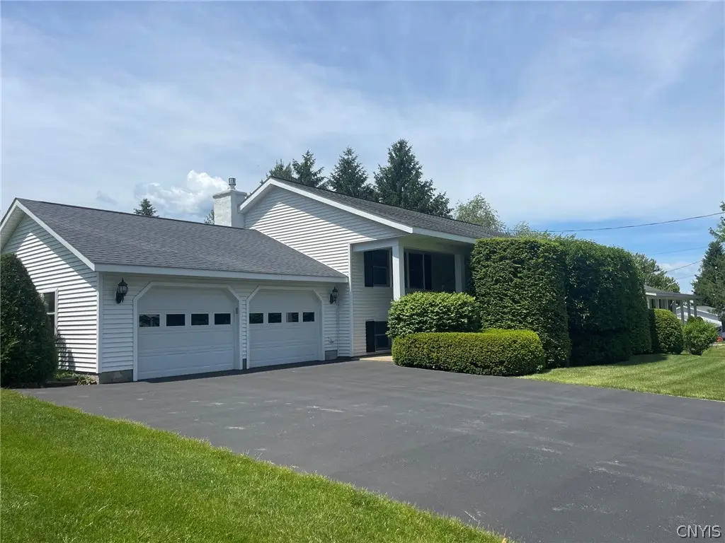 576 Stoneleigh Road, Oneida, NY 13421 - #1