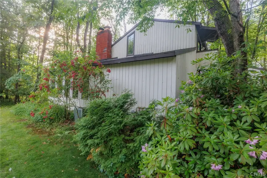 8718 Radburn Drive, Baldwinsville, NY 13027 - #2