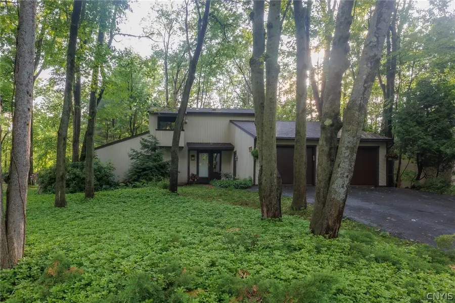 8718 Radburn Drive, Baldwinsville, NY 13027 - #3