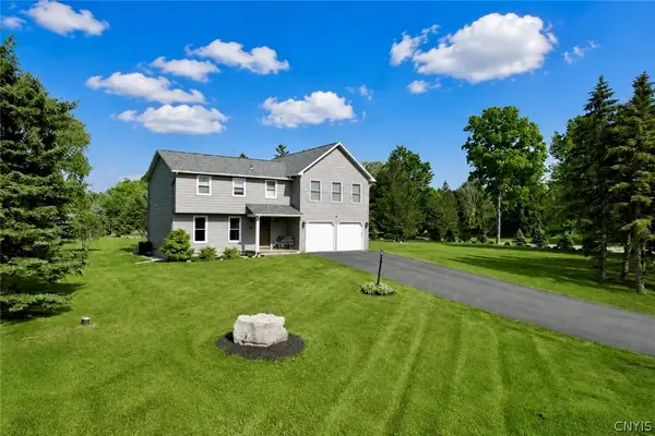 5880 Fieldstone Drive, Cazenovia, NY 13035