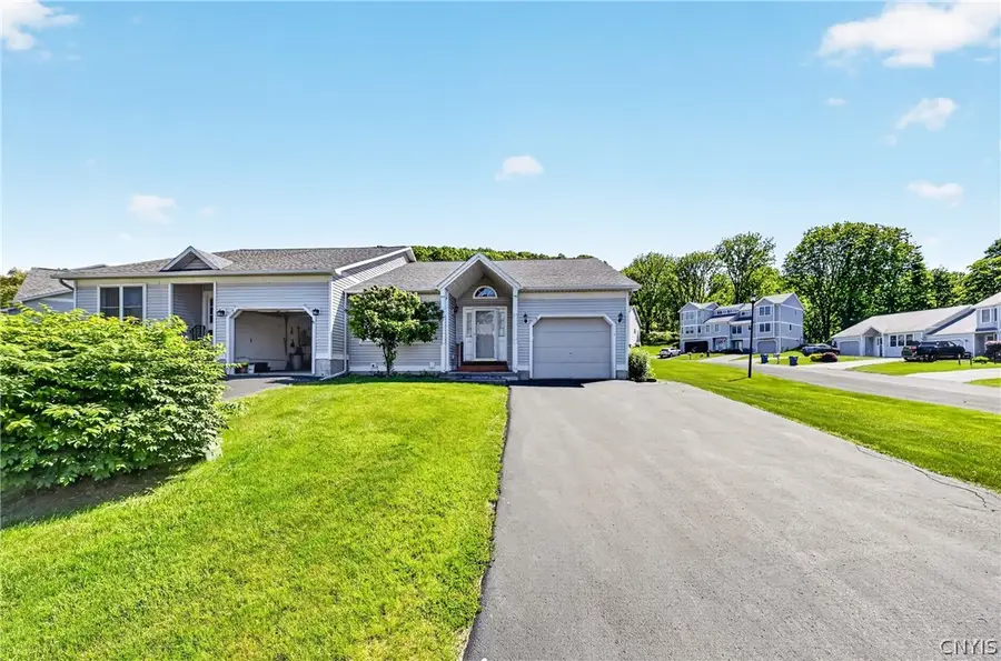 119 Timber Wolf Circle, Syracuse, NY 13209 - #2