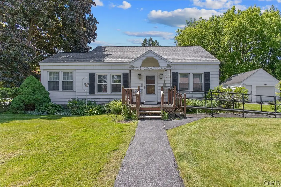 201 Sheridan Road, Liverpool, NY 13090 - #1