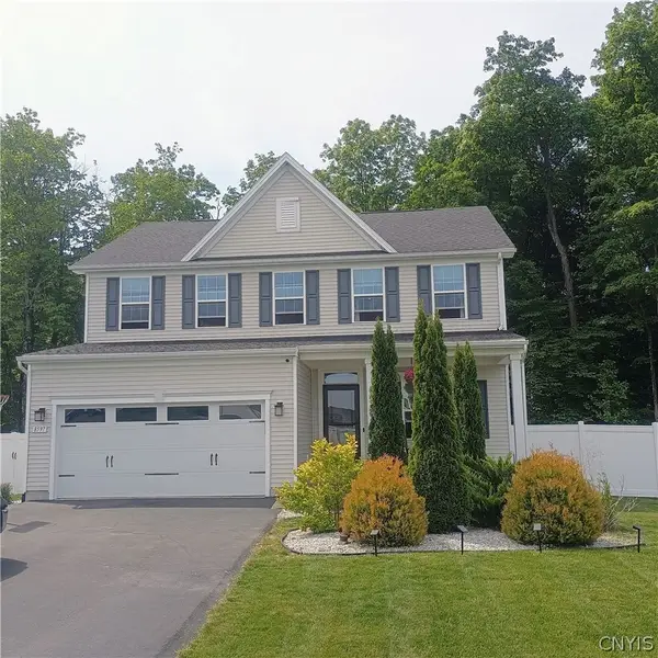 8597 Cobalt Drive, Cicero, NY 13039