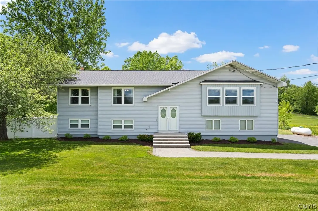 4557 Abbey Road, Syracuse, NY 13215 - #1