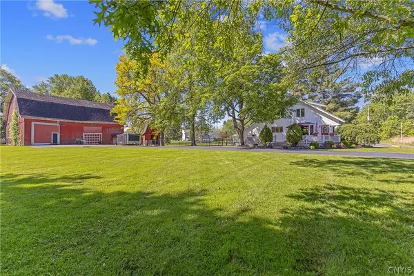 6176 Lakeshore Road, Cicero, NY 13039