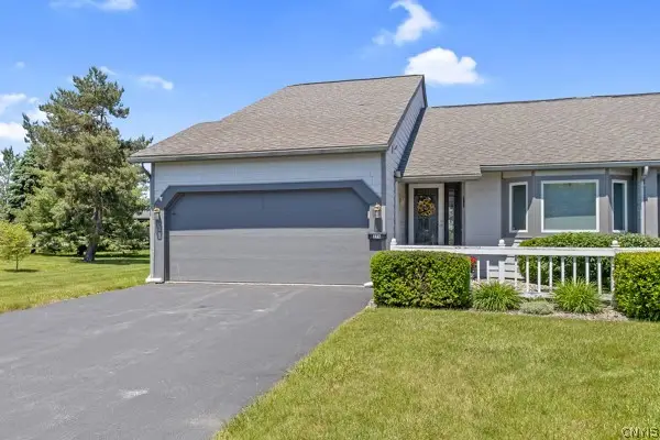 354 Summerhaven Drive N, East Syracuse, NY 13057