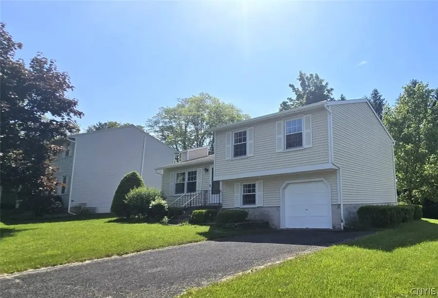 8361 Sextant Drive, Baldwinsville, NY 13027 - #2