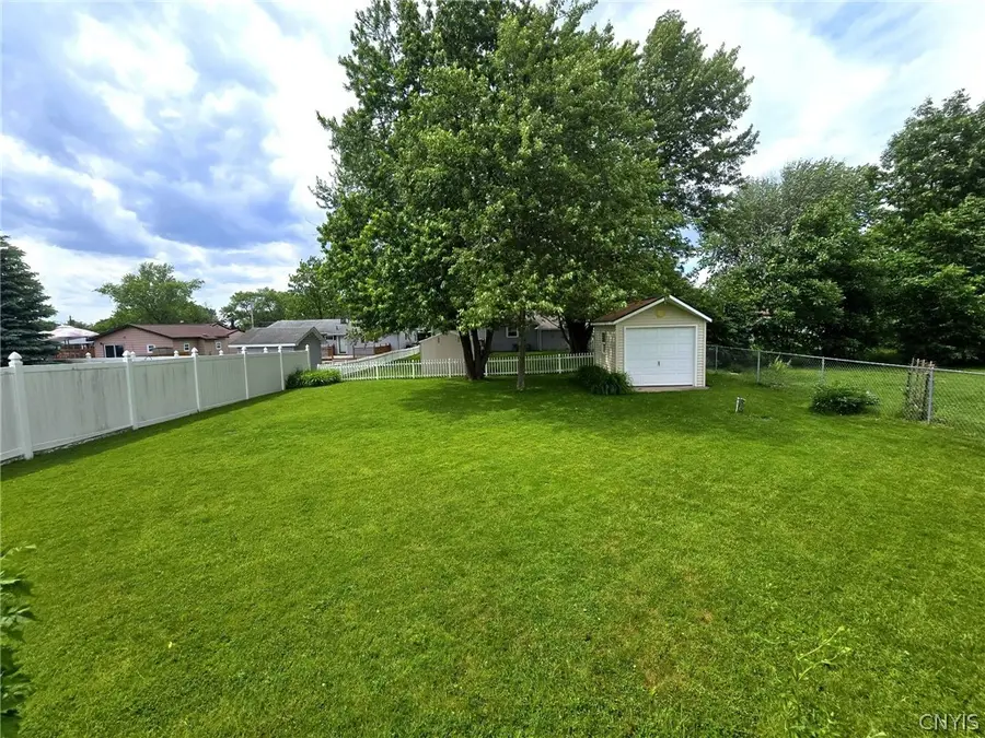 119 Gale Avenue, Liverpool, NY 13088 - #3