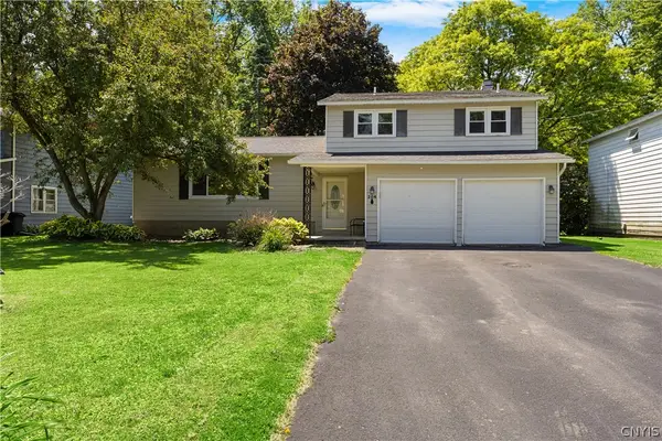204 Donlin Drive, Liverpool, NY 13088
