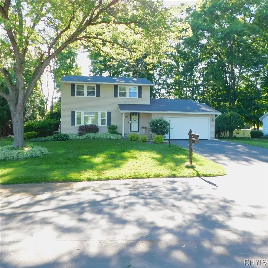 7346 Barnyard Circle, Liverpool, NY 13088 - #1