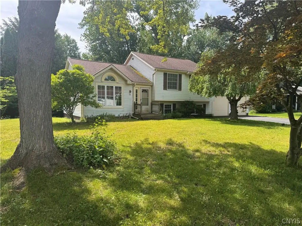 6 Fruitwood Drive, Liverpool, NY 13090 - #1