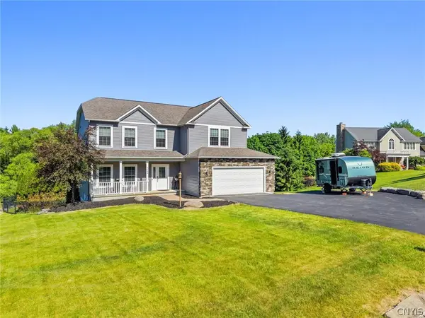 4454 Renee Meadows Drive, Syracuse, NY 13215