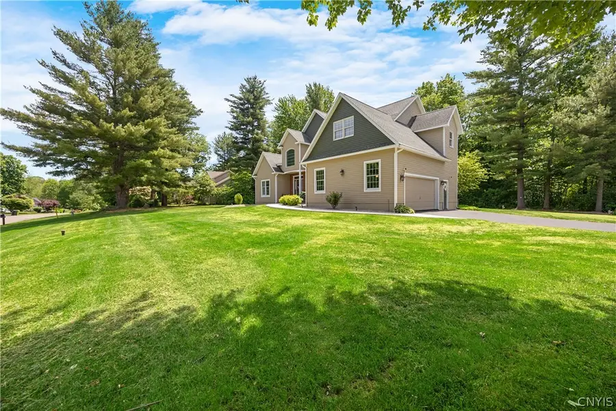 399 Hourglass Lane, Baldwinsville, NY 13027 - #2