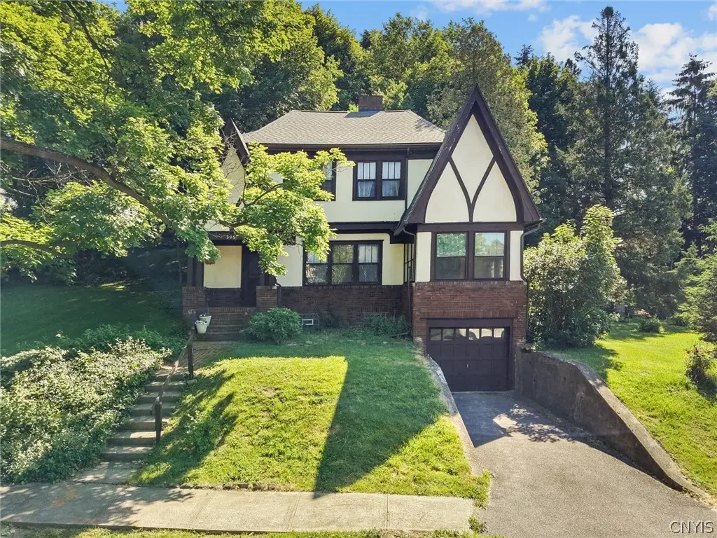 303 Barrington Road #5, Syracuse, NY 13214 - #1