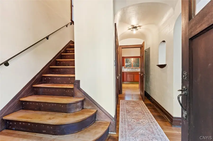 303 Barrington Road #5, Syracuse, NY 13214 - #3