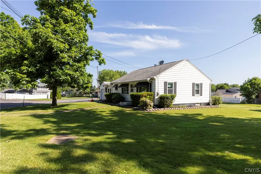 220 N Woodland Drive, Liverpool, NY 13088 - #2