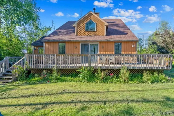 4735 Grange Road, Clay, NY 13041