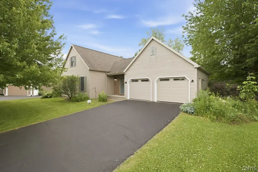 8413 Sugar Pine Circle, Liverpool, NY 13090 - #2