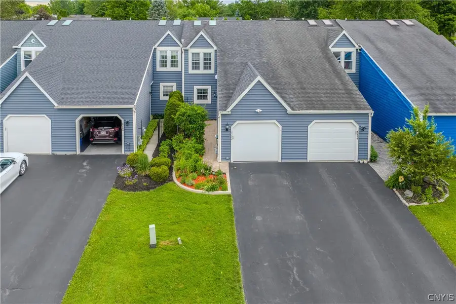 8202 Beehive Circle, Liverpool, NY 13090 - #2