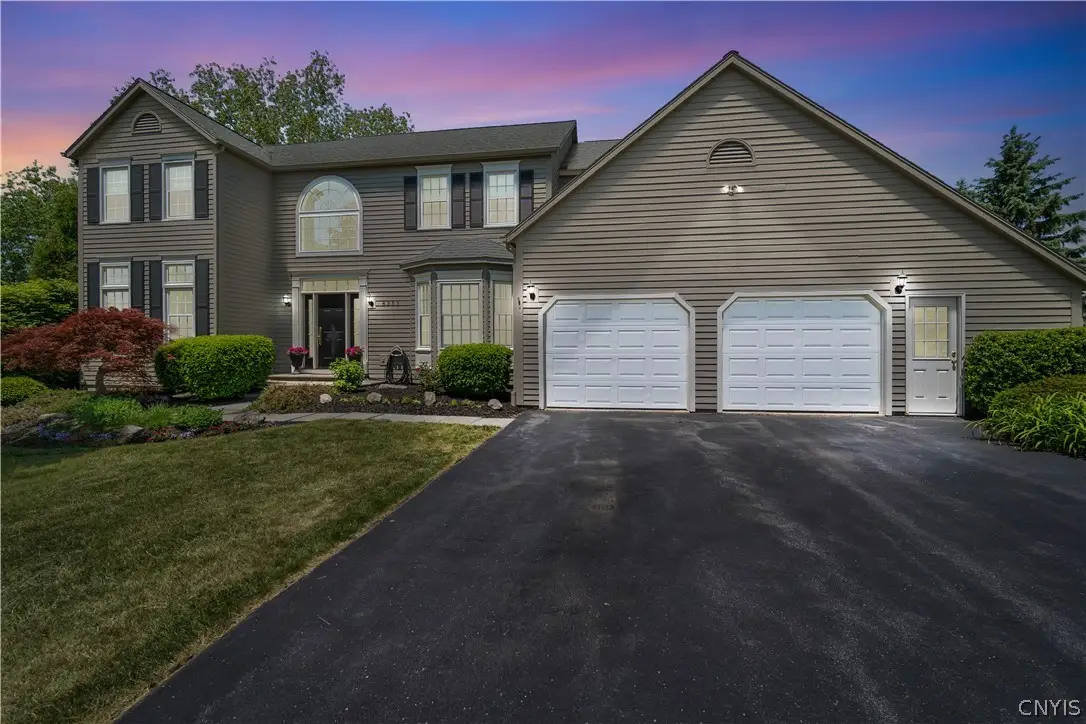8353 Glen Eagle Dr, Manlius, NY 13104 - #1