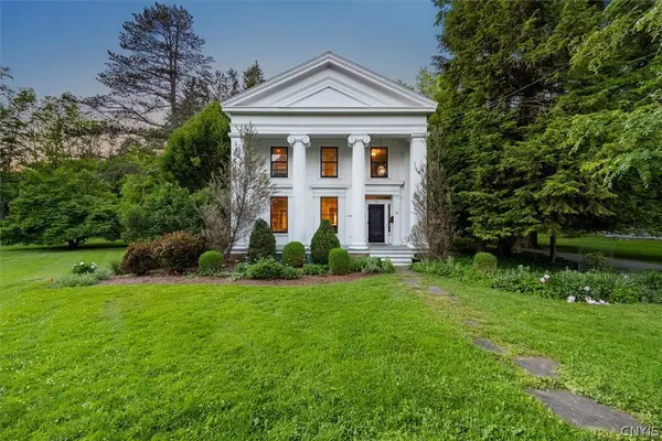 76 College Street, Clinton, NY 13323
