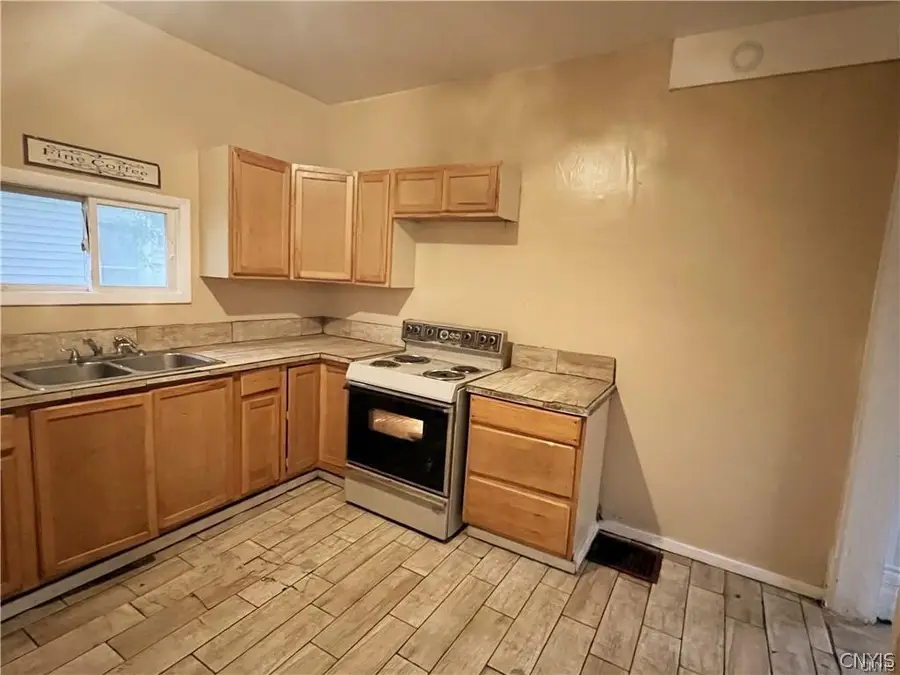 308 Rowland Street, Syracuse, NY 13204 - #3