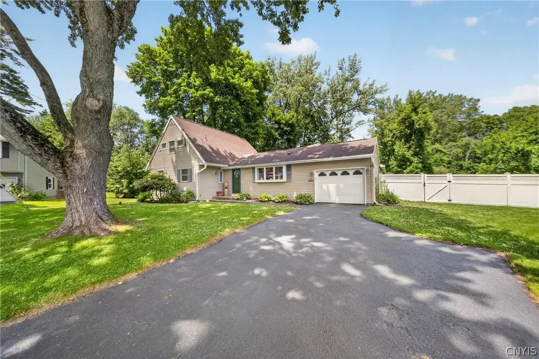 26 Apple Tree Lane, Liverpool, NY 13090 - #1