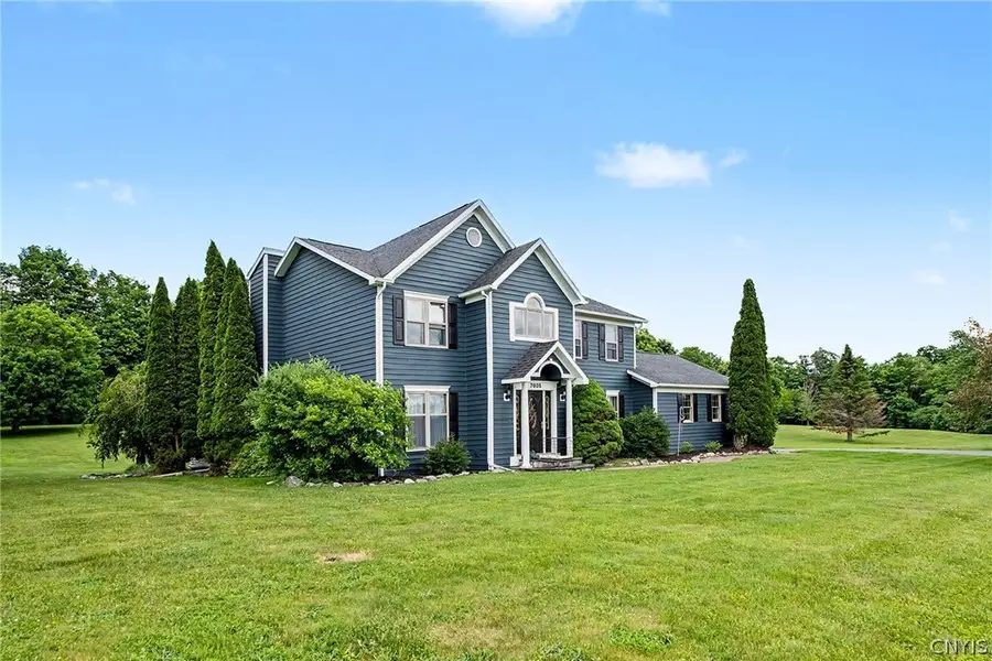 7035 Hunters Crossing Road, La Fayette, NY 13084 - #2