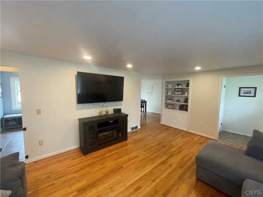607 E Genesee Street, Fayetteville, NY 13066 - #2