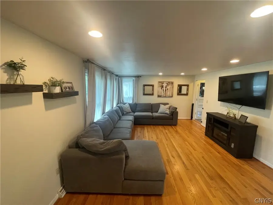 607 E Genesee Street, Fayetteville, NY 13066 - #3