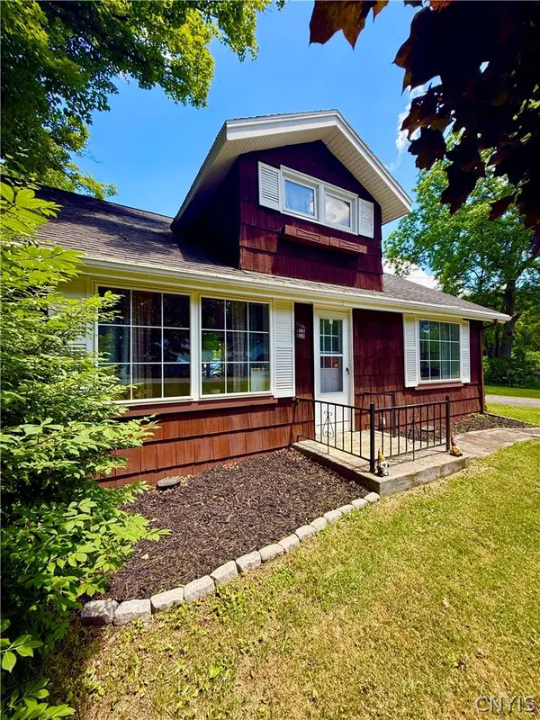 4044 Cedarvale Road, Syracuse, NY 13215