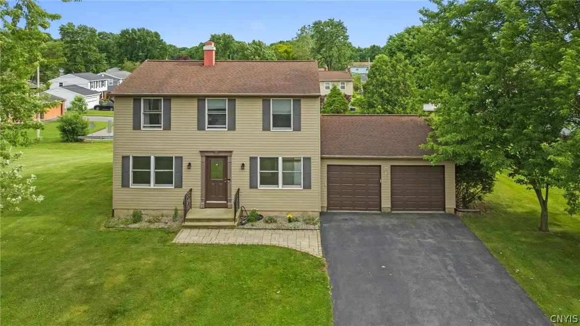 4767 Four Seasons Drive, Liverpool, NY 13088 - #1