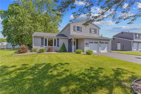 8023 Evesborough Drive, Clay, NY 13041