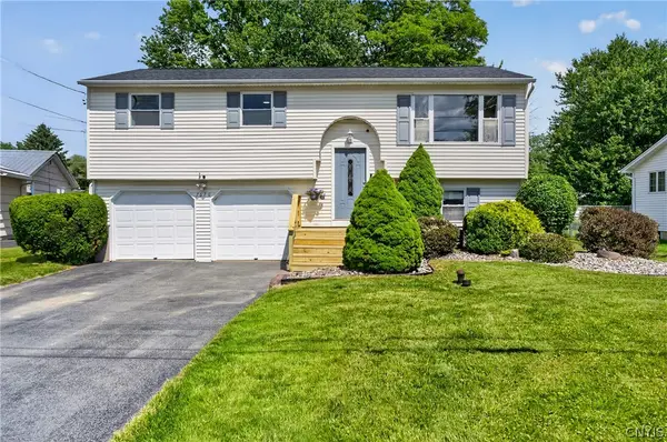 7670 Clover Road, Syracuse, NY 13212