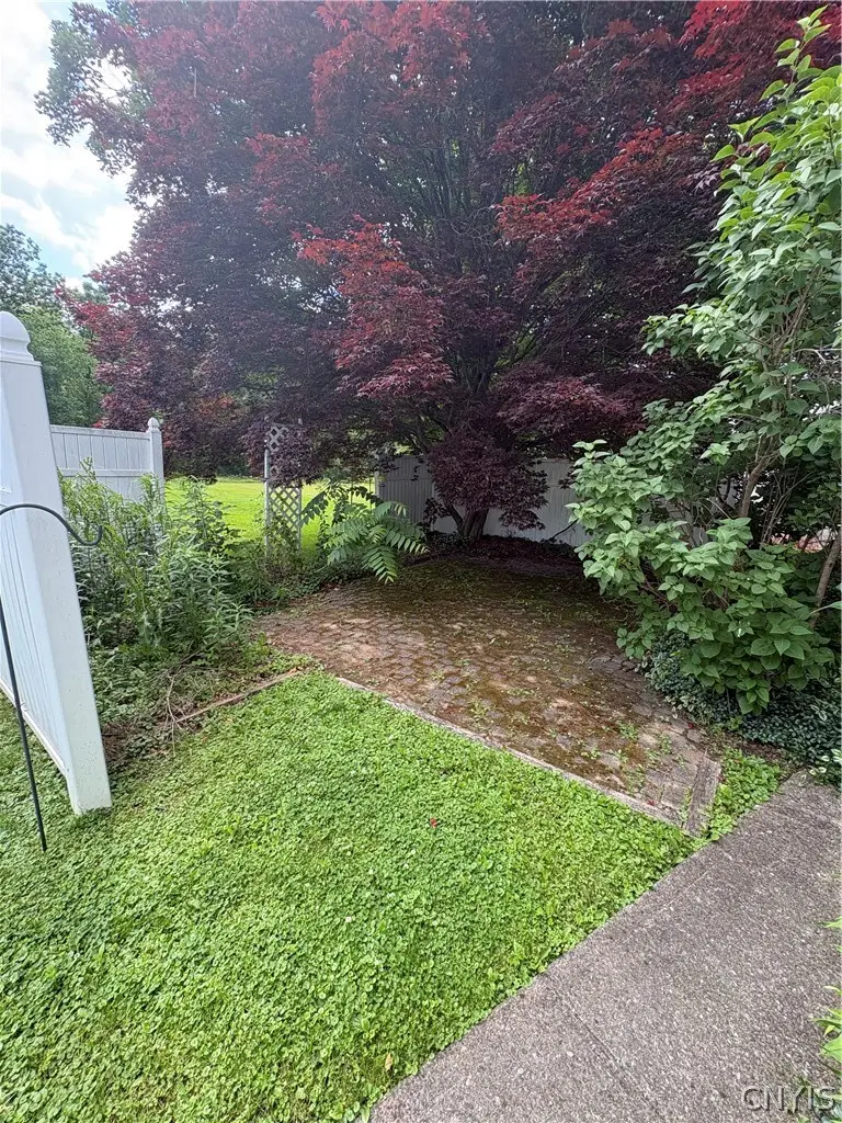 8269 Oswego Road, Liverpool, NY 13090 - #2