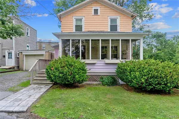 102 W Elm Street, Fayetteville, NY 13066