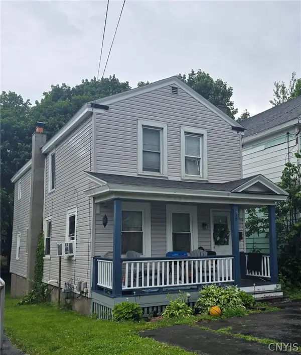 137 1/2 W Schuyler Street, Oswego, NY 13126