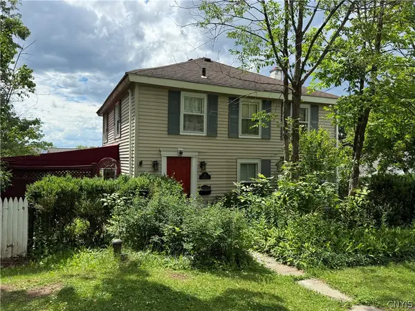 211 Center Street, Fayetteville, NY 13066