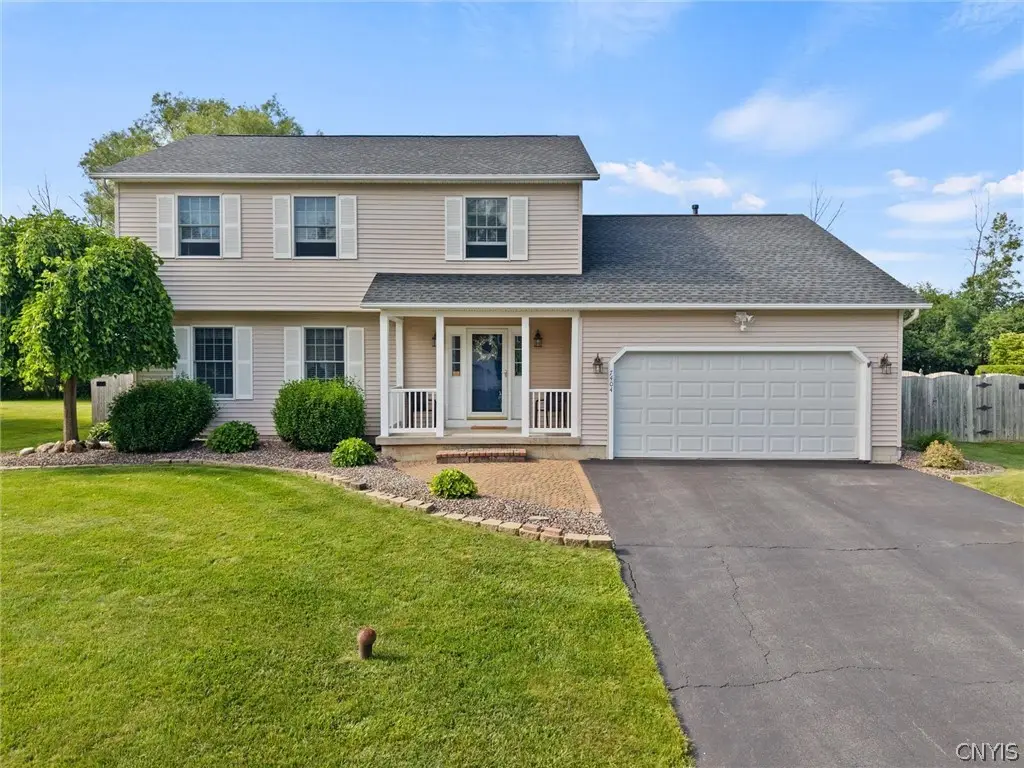 7404 Bay Chapel Circle, Liverpool, NY 13088 - #1