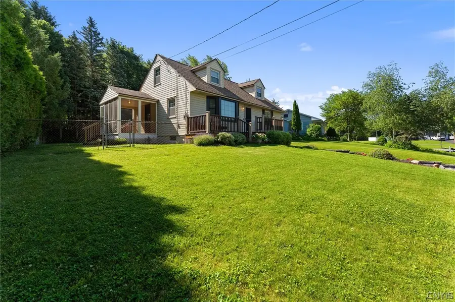 219 Crestwood Drive, Camillus, NY 13031 - #2