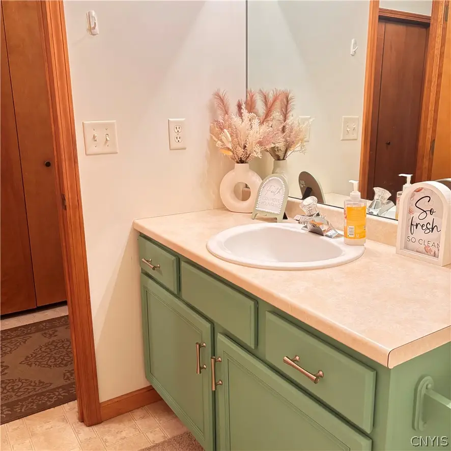 12 Orangewood Drive, Liverpool, NY 13090 - #3