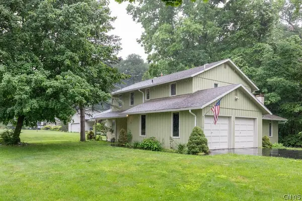 13 Green Fir Circle, Syracuse, NY 13219