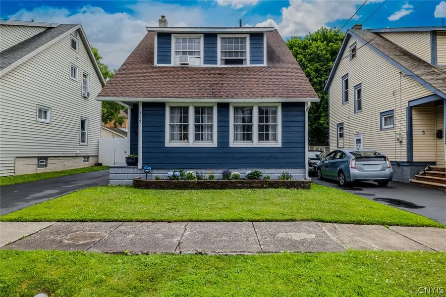 717 Helen Street, Syracuse, NY 13203 - #3