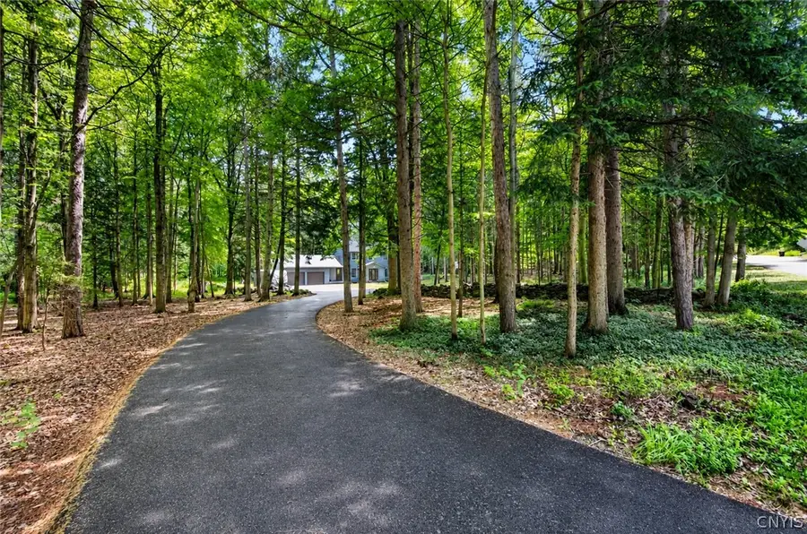4866 Briarwood Lane, Manlius, NY 13104 - #2