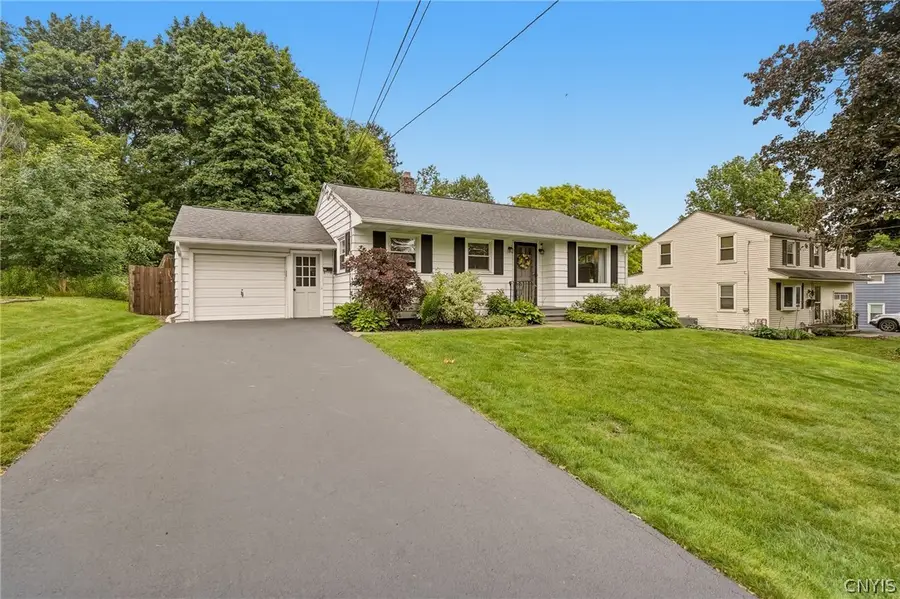 708 Balsam Street, Liverpool, NY 13088 - #2