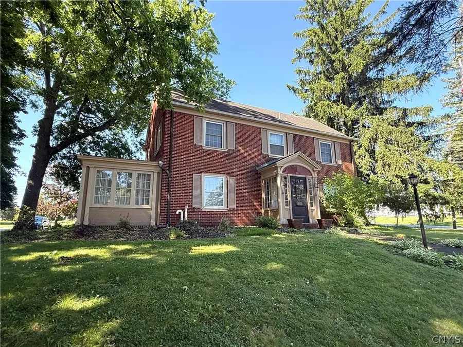 702 Parkway E, Utica, NY 13501 - #3
